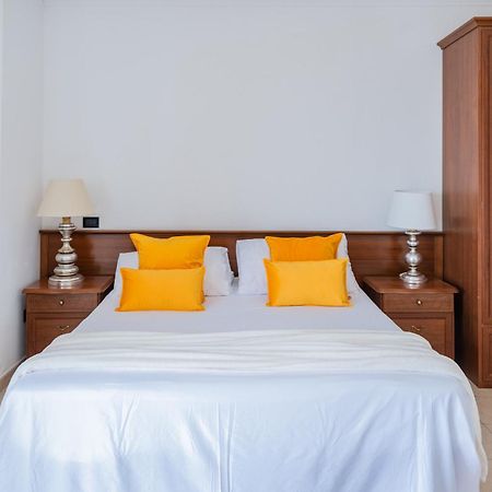 Bed and Breakfast Casa Pertosa Таорміна Екстер'єр фото