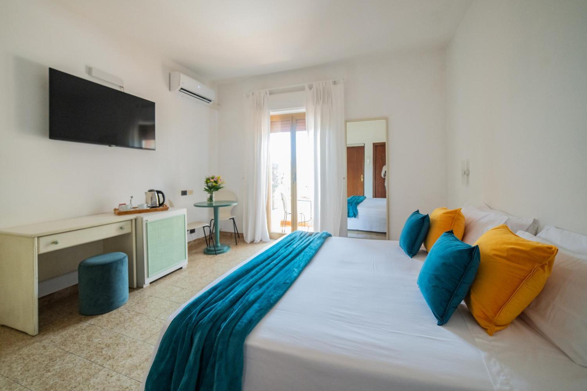 Bed and Breakfast Casa Pertosa Таорміна Номер фото