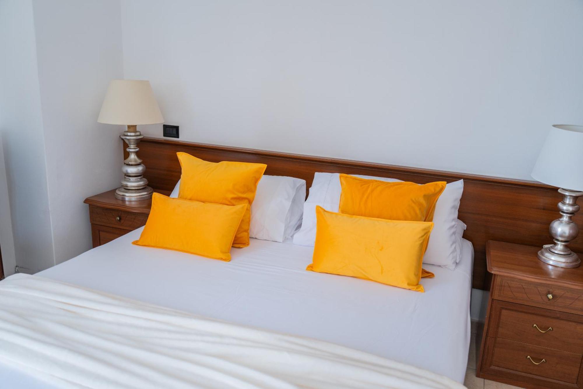 Bed and Breakfast Casa Pertosa Таорміна Номер фото