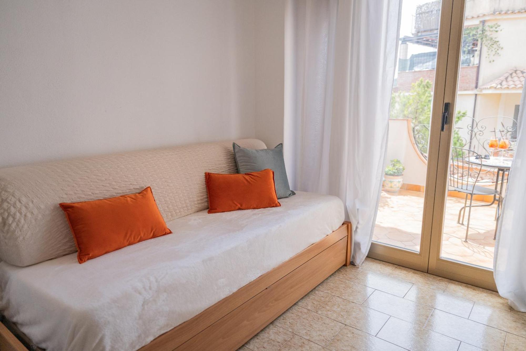 Bed and Breakfast Casa Pertosa Таорміна Номер фото