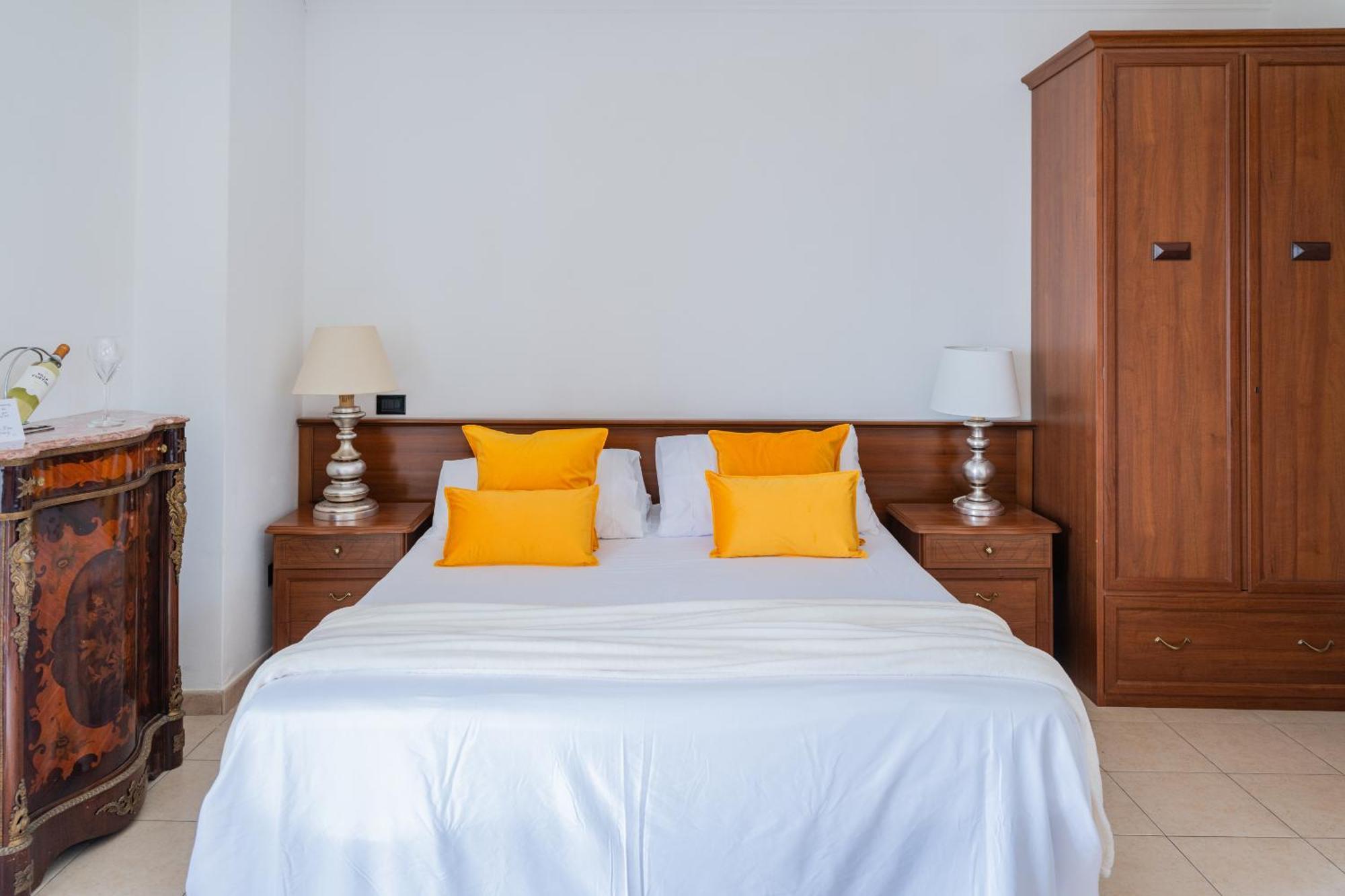 Bed and Breakfast Casa Pertosa Таорміна Екстер'єр фото