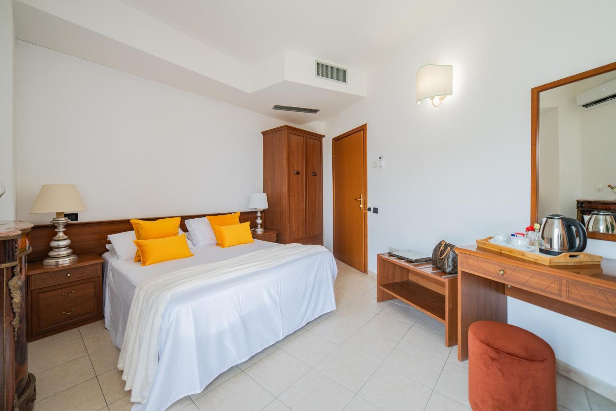 Bed and Breakfast Casa Pertosa Таорміна Екстер'єр фото