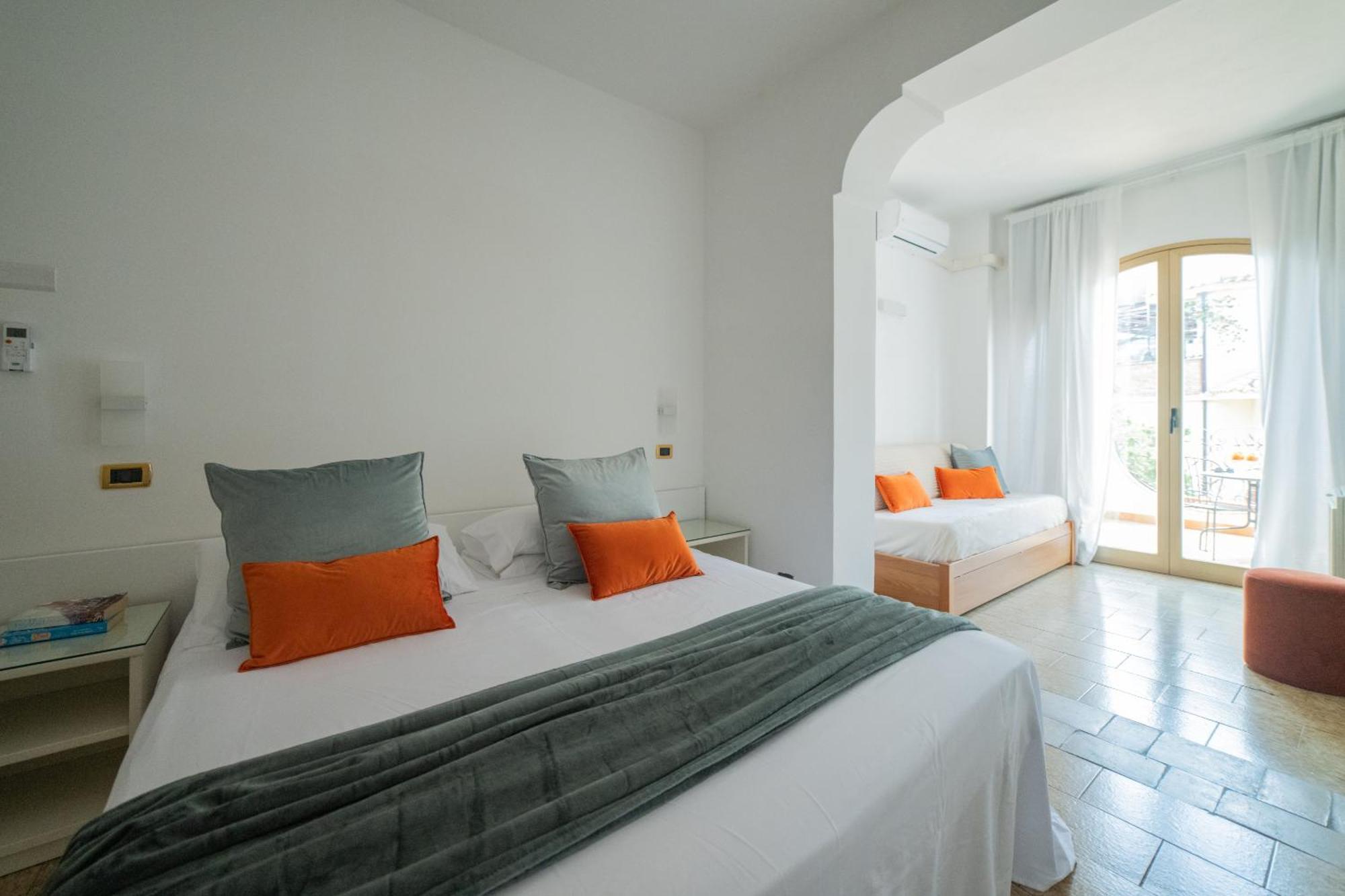 Bed and Breakfast Casa Pertosa Таорміна Екстер'єр фото